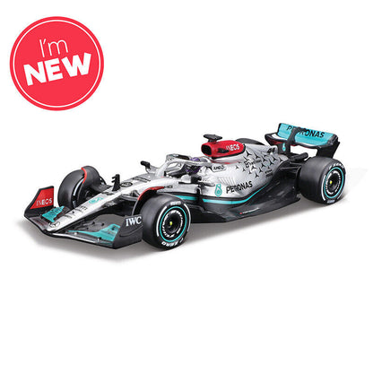 Mercedes F1 Mb W13 E Hamilton With Helmet 1:43 Bburago Model - B18-38066H